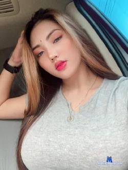 simplypLnay stripchat livecam performer profile
