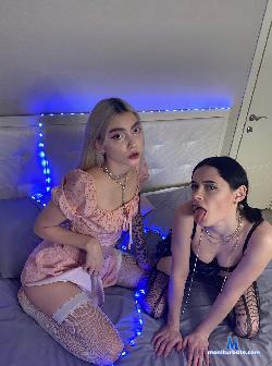 Honey4Buns stripchat livecam performer profile