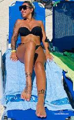 LauraTease stripchat livecam show performer room profile