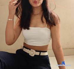 Riya-S stripchat livecam performer profile