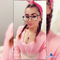 Sweett_Emma_ stripchat livecam performer profile