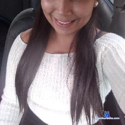 Reinadelsurx stripchat livecam performer profile