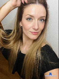 Evelyn_Jade stripchat livecam performer profile