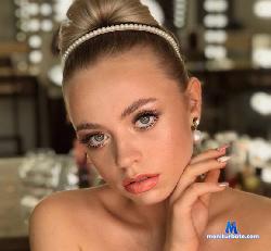 DiaMonik stripchat livecam performer profile