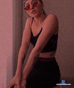 EvaOven stripchat livecam performer profile
