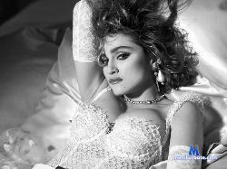 sweetkyaraa stripchat livecam performer profile