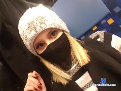 strawberrycam stripchat livecam performer profile