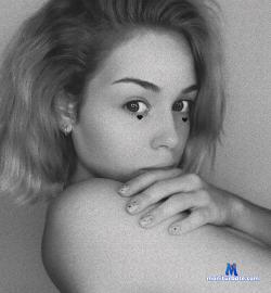 SweetCobra stripchat livecam performer profile