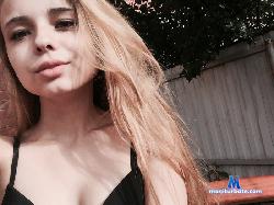 -Little-girl- stripchat livecam performer profile