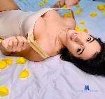 evelinewood1 stripchat livecam show performer room profile