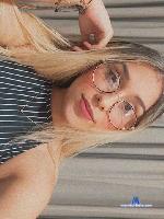 MaddyCam_ stripchat livecam show performer room profile