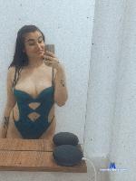 Yvonne-xx stripchat livecam show performer room profile