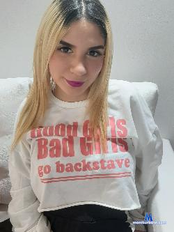 PUT_ME_ON stripchat livecam performer profile