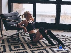 KiraMeowKiss stripchat livecam performer profile