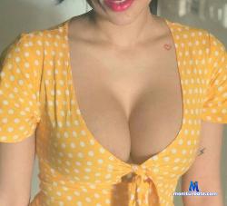 Radhikayours stripchat livecam performer profile