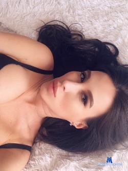 JeyceeX stripchat livecam performer profile