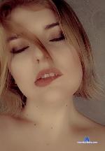Aurora_red stripchat livecam show performer room profile