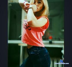 emily_mey stripchat livecam performer profile