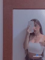 izzy_streep stripchat livecam show performer room profile