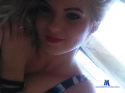 StrawberryM stripchat livecam performer profile