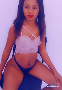 CAROLAY-WOLF stripchat livecam performer profile