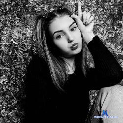Aurora_Boreale stripchat livecam performer profile