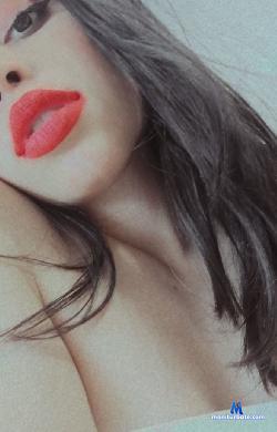 CarolWhite stripchat livecam performer profile