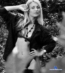 NinaAmber stripchat livecam performer profile