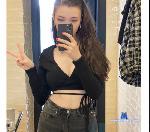 pia_moya1 stripchat livecam show performer room profile