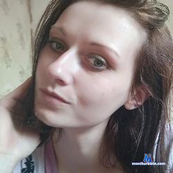 LeonaSea stripchat livecam performer profile