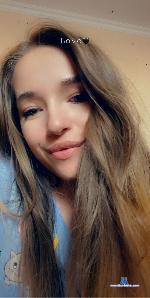 Love_Sonya stripchat livecam show performer room profile