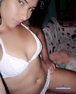 wildstrawberry_ stripchat livecam show performer room profile