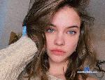 lilcharrysu stripchat livecam show performer room profile
