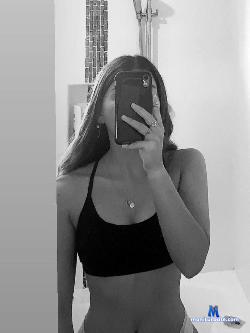 latin-woow stripchat livecam performer profile