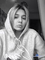 MollyLight_ stripchat livecam show performer room profile