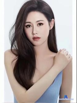 xin_yi stripchat livecam performer profile