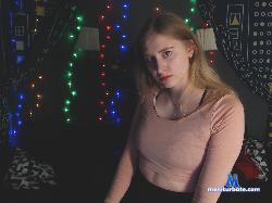 Berry_Lou stripchat livecam performer profile