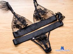 YULI_LOVE_1 stripchat livecam performer profile