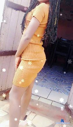 farah_black stripchat livecam performer profile