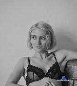 _moondiamond_ stripchat livecam show performer room profile