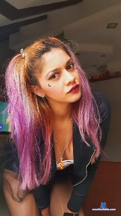 Pretty-7Woman stripchat livecam performer profile