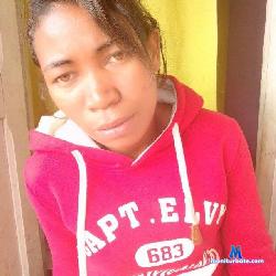 Mynia20 stripchat livecam performer profile