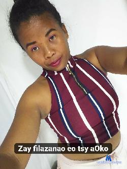 Pretty_Kellie stripchat livecam performer profile