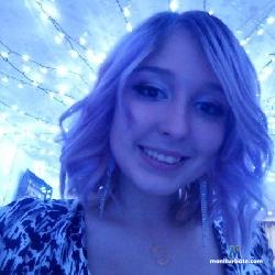 ManiramMoon stripchat livecam performer profile