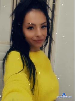 Julia_Bella stripchat livecam performer profile