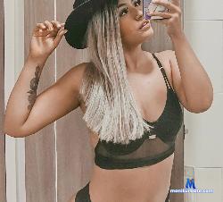 banana_27 stripchat livecam performer profile
