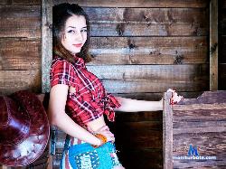 MalvinaWayne stripchat livecam performer profile