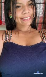 Latina_luna stripchat livecam show performer room profile