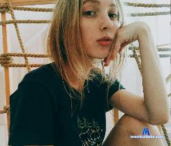 Julik1Mi stripchat livecam performer profile