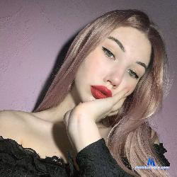 Cherylblossom_44 stripchat livecam performer profile